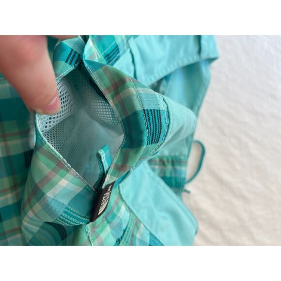 The North Face Board Shorts Women's Size 6 Teal & Green Plaid - Picture 8 of 16